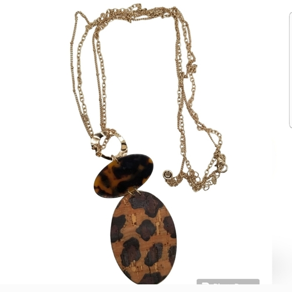 CATO LONG GOLDTONE CHAIN & LEOPARD PRINT PENDANT NECKLACE - Picture 3 of 5